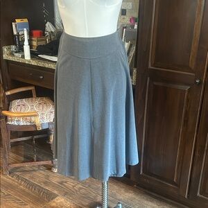 Focus 2000 Sz 12 Gray Women's Midi Skirt NWT